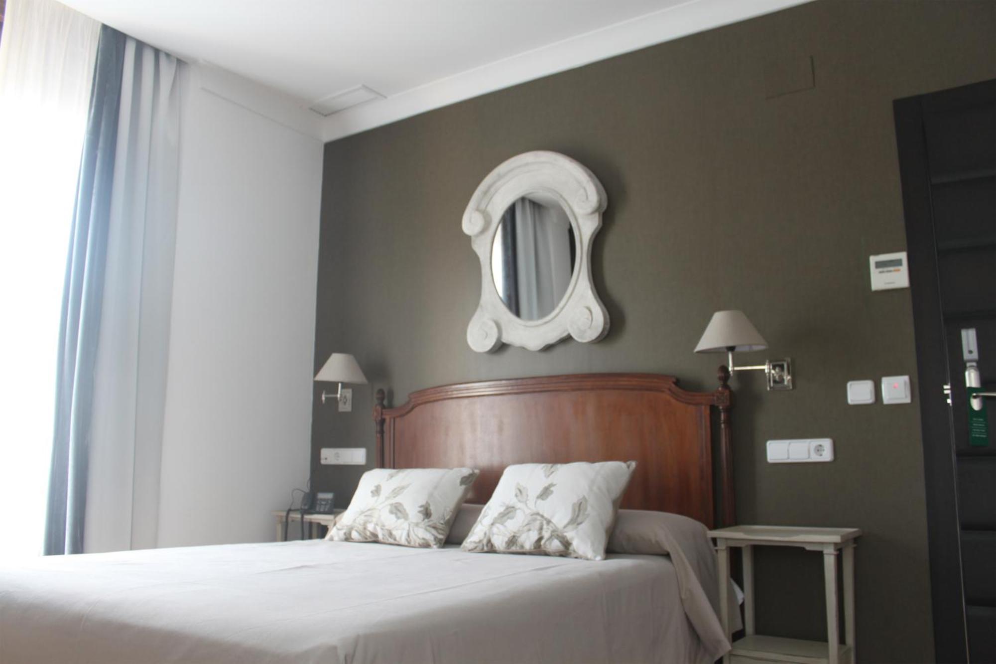 Hotel Villa Maria Cabra Esterno foto