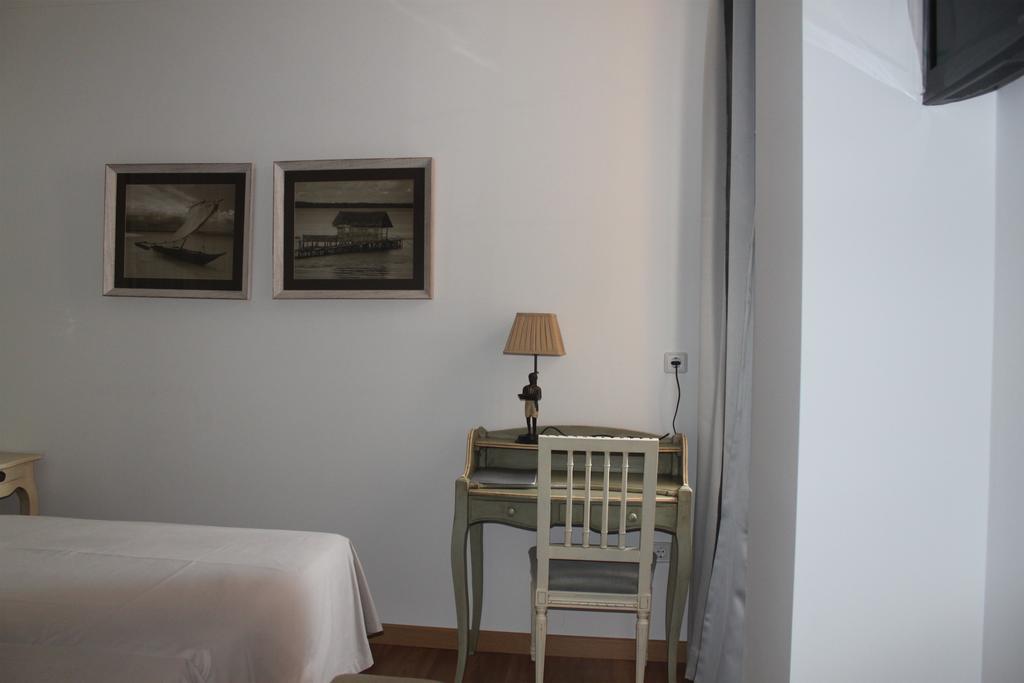 Hotel Villa Maria Cabra Esterno foto